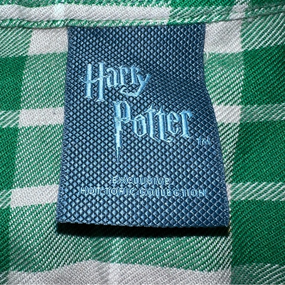 Harry Potter Plaid Flannel Shirt Women’s S Button Up Long Sleeve Slytherin House - Picture 4 of 7